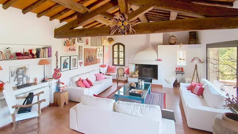 Maison - 206 m² - 9 pièces