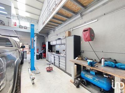 Local commercial - 204 m²