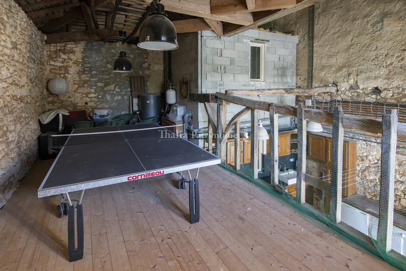 Maison - 372 m² - 13 pièces