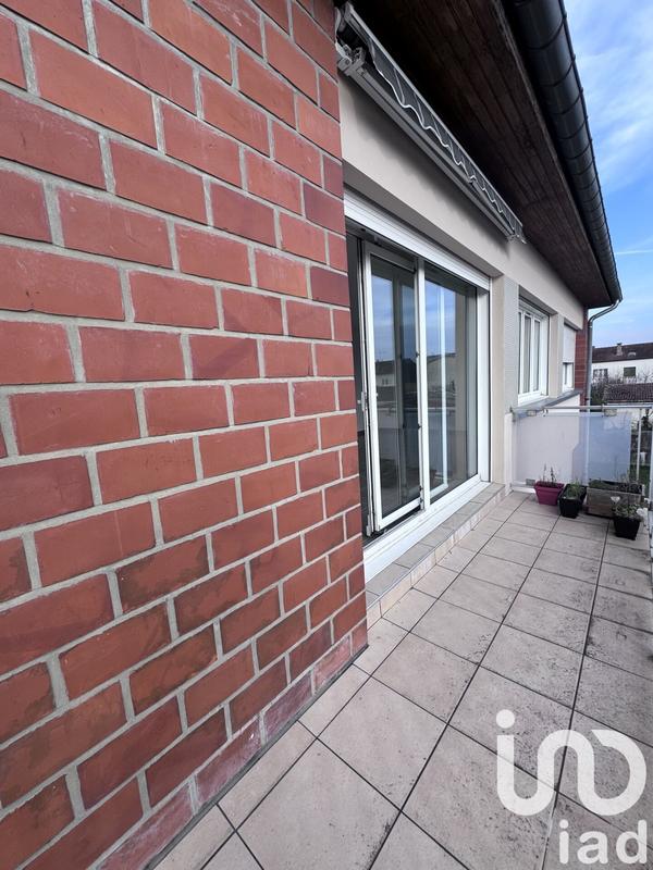 Appartement - 100 m² - 5 pièces