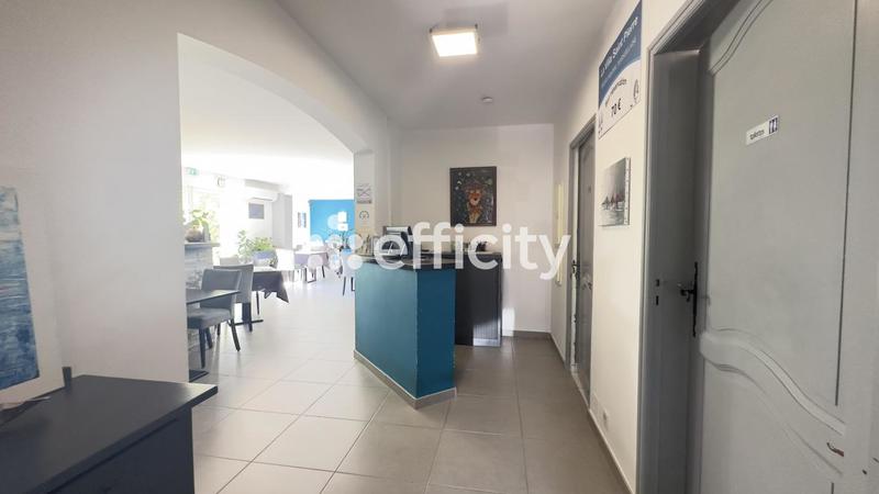 Maison - 461 m² - 10 pièces