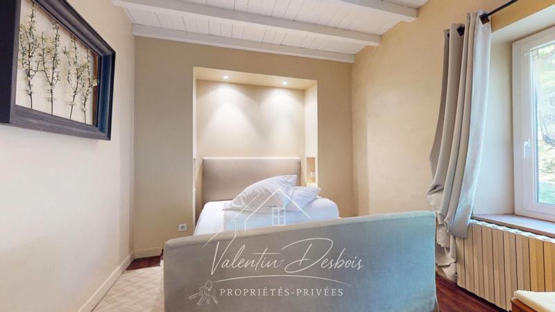 Propriété - 490 m² - 10 pièces