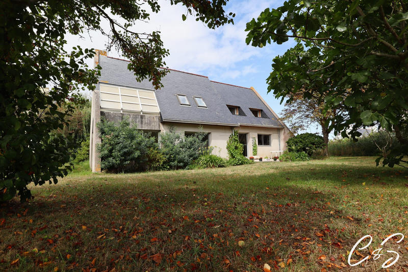 Maison ancienne - 193 m² - 7 pièces