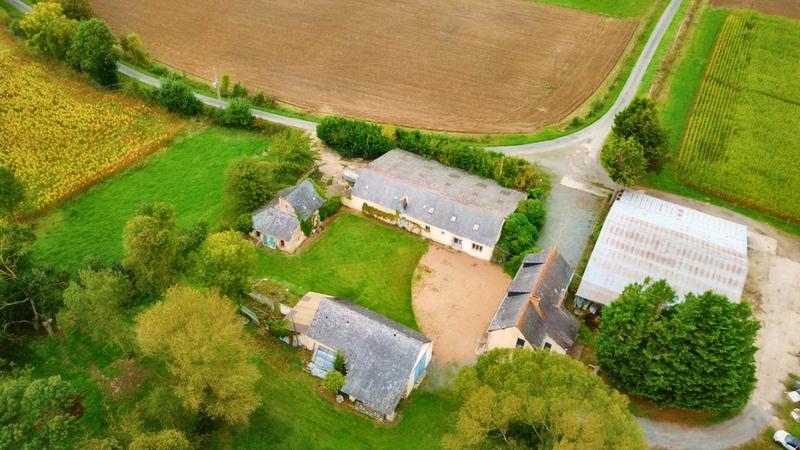 Maison - 280 m² - 10 pièces