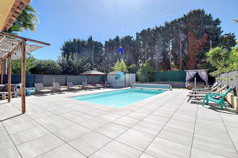 Maison - 97 m² - 5 pièces