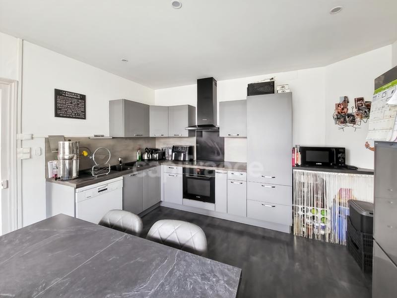 Maison - 161 m² - 6 pièces