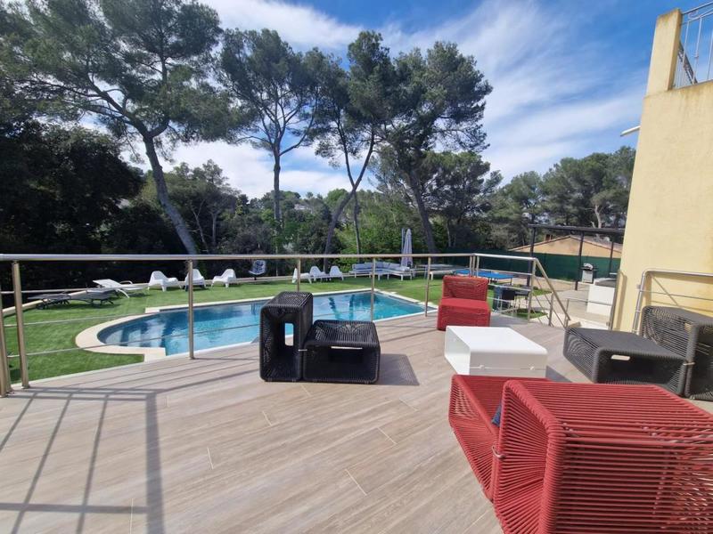 Villa - 190 m² - 6 pièces