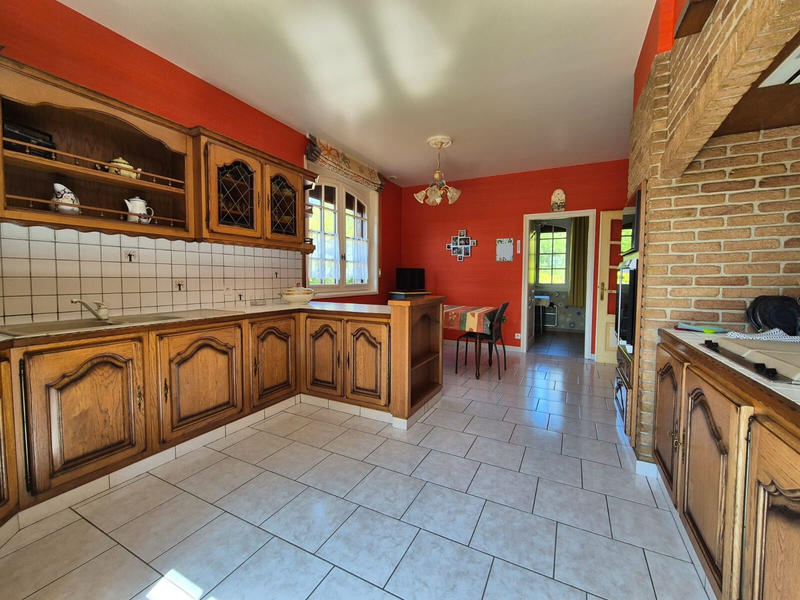 Maison - 222 m² - 7 pièces