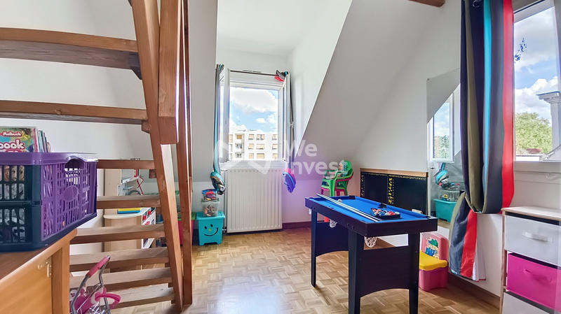 Maison - 295 m² - 10 pièces