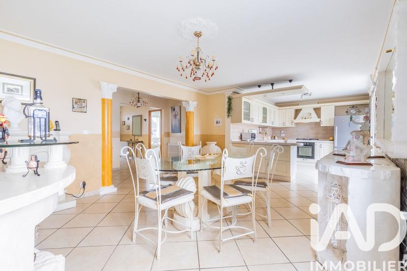 Maison - 136 m² - 6 pièces