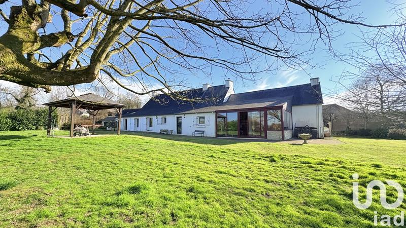 Maison - 252 m² - 10 pièces