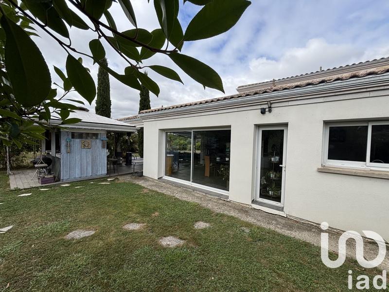 Maison - 250 m² - 8 pièces