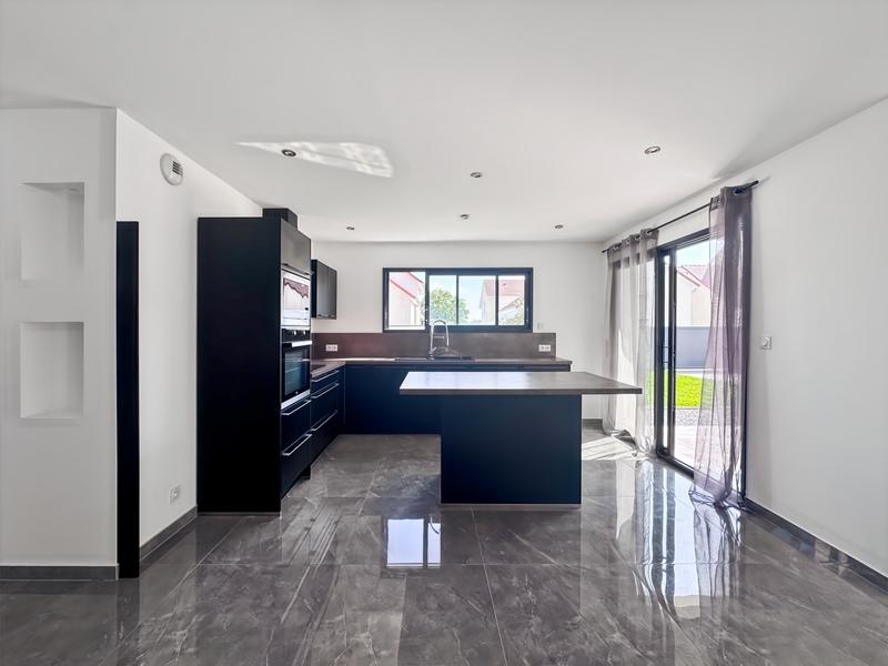 Maison - 130 m² - 5 pièces