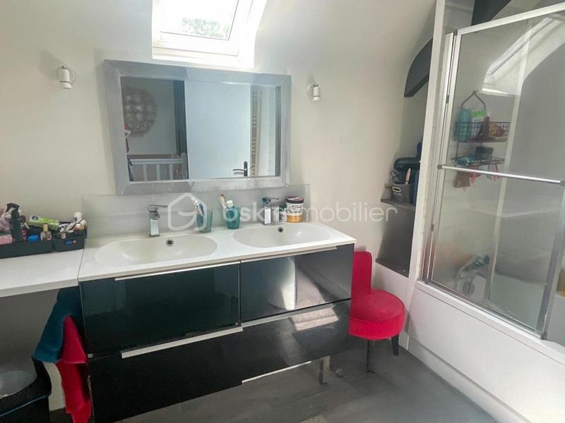 Maison - 187 m² - 7 pièces