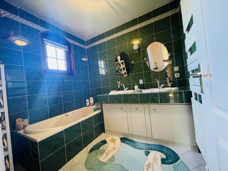 Maison - 142 m² - 6 pièces