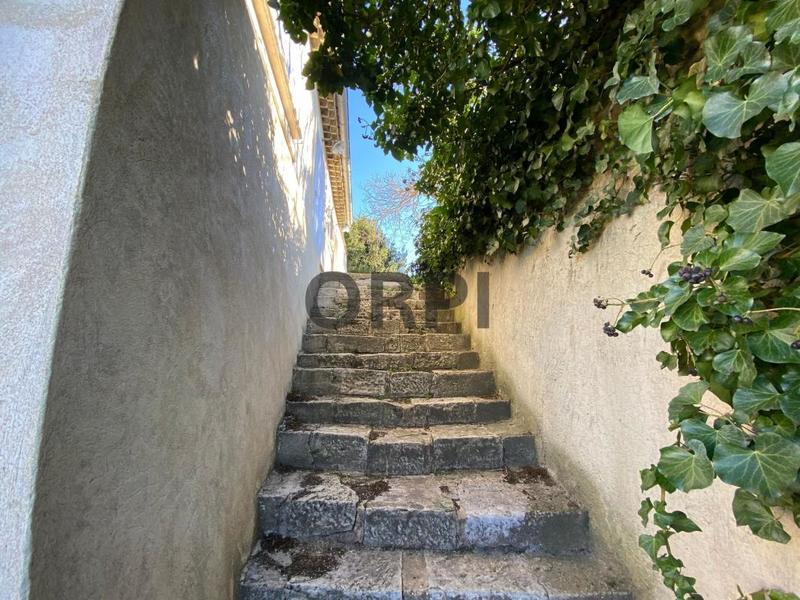 Mas - 211 m² - 7 pièces