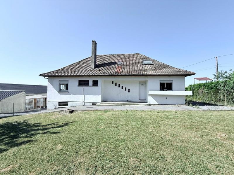 Maison - 202 m² - 7 pièces