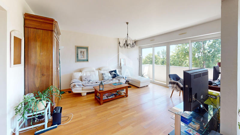 Appartement - 102 m² - 4 pièces