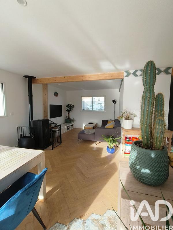 Maison - 97 m² - 5 pièces