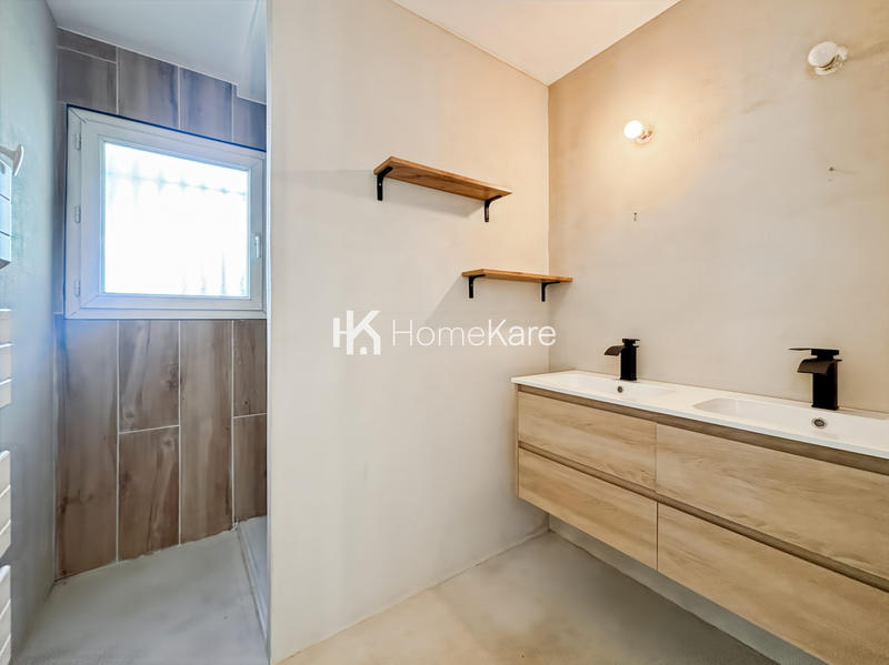 Maison - 96 m² - 5 pièces