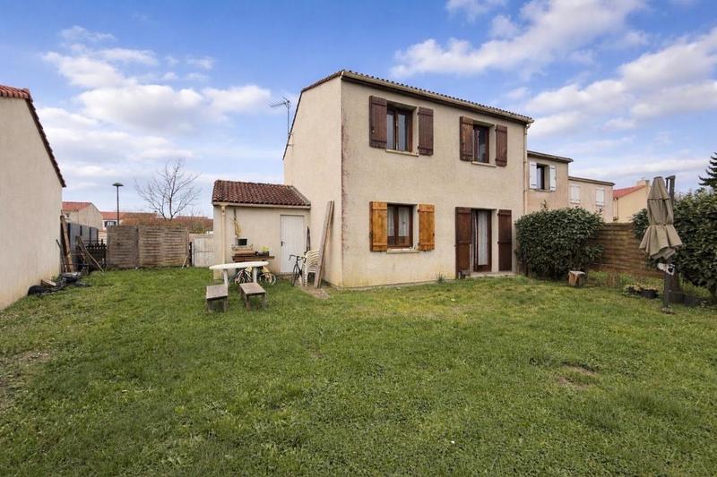 Maison - 88 m² - 4 pièces