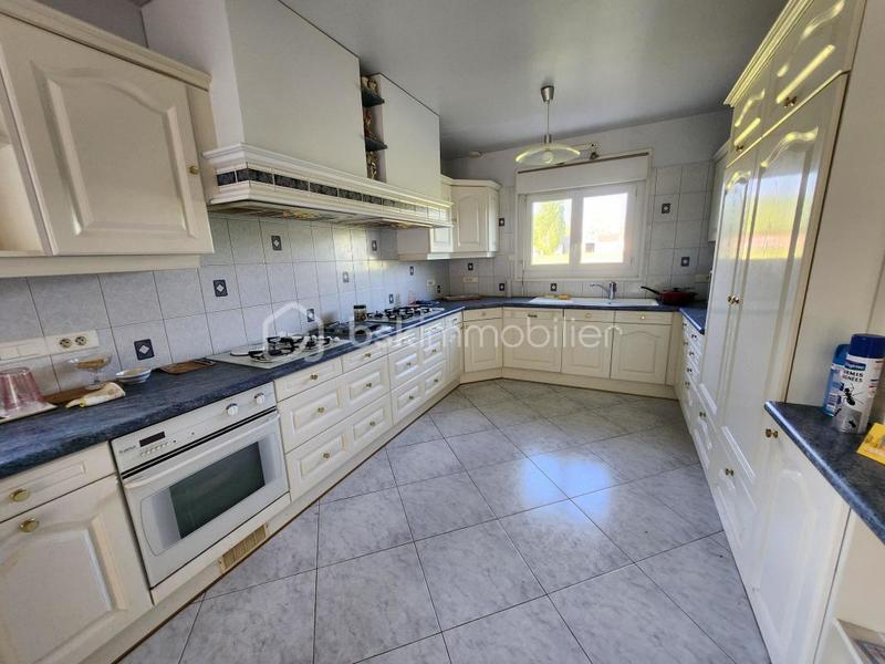 Pavillon - 233 m² - 6 pièces