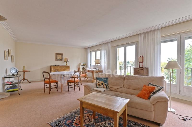 Appartement bourgeois - 103 m² - 5 pièces