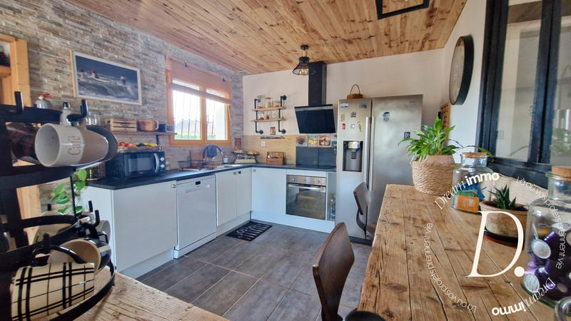 Maison - 100 m² - 5 pièces