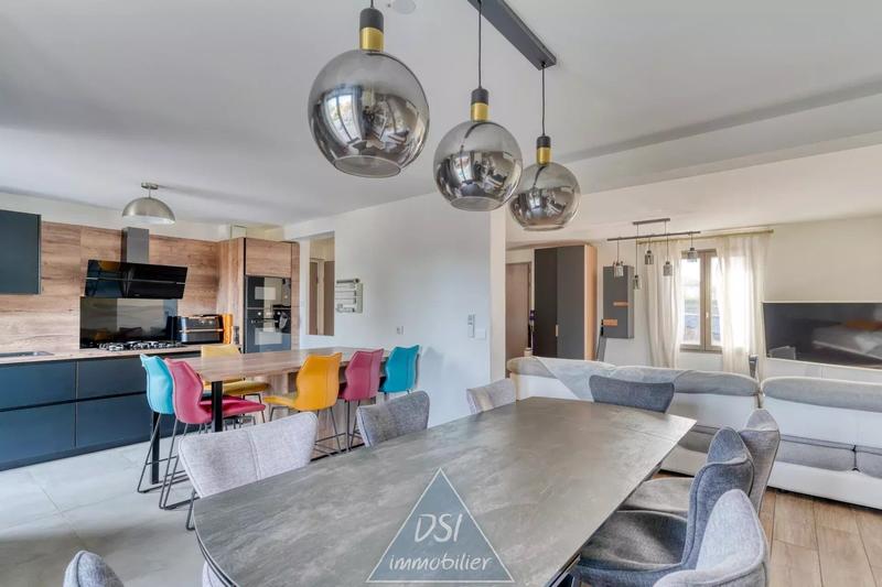 Maison - 104 m² - 5 pièces