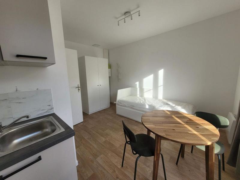 Studio - 17 m² - 1 pièce