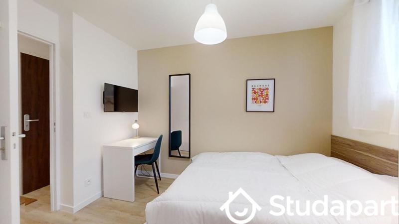 Chambre - 10 m² - 1 pièce