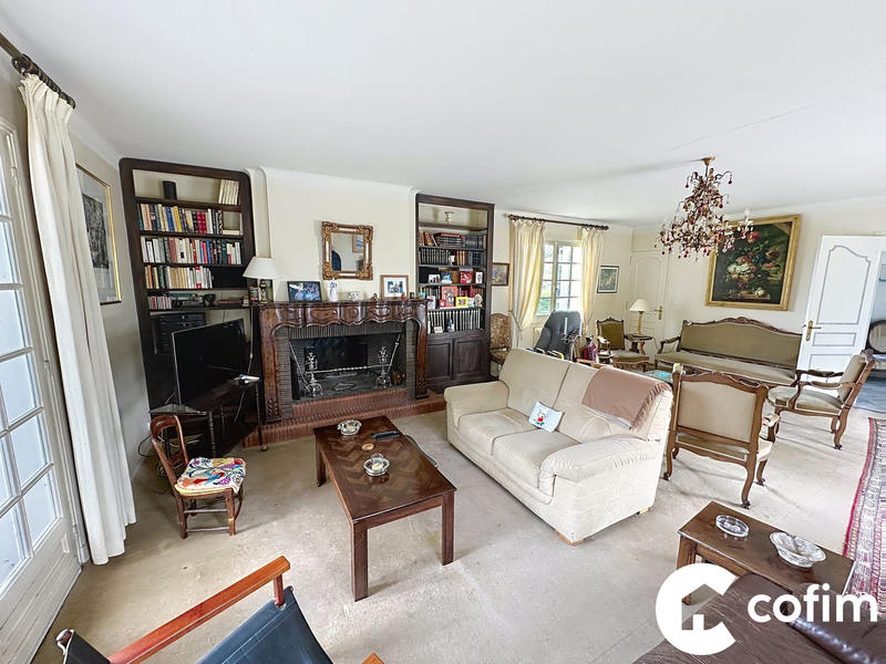 Villa - 250 m² - 8 pièces