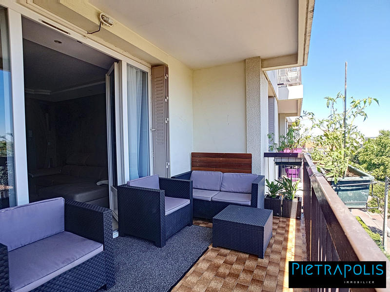 Appartement - 70 m² - 3 pièces