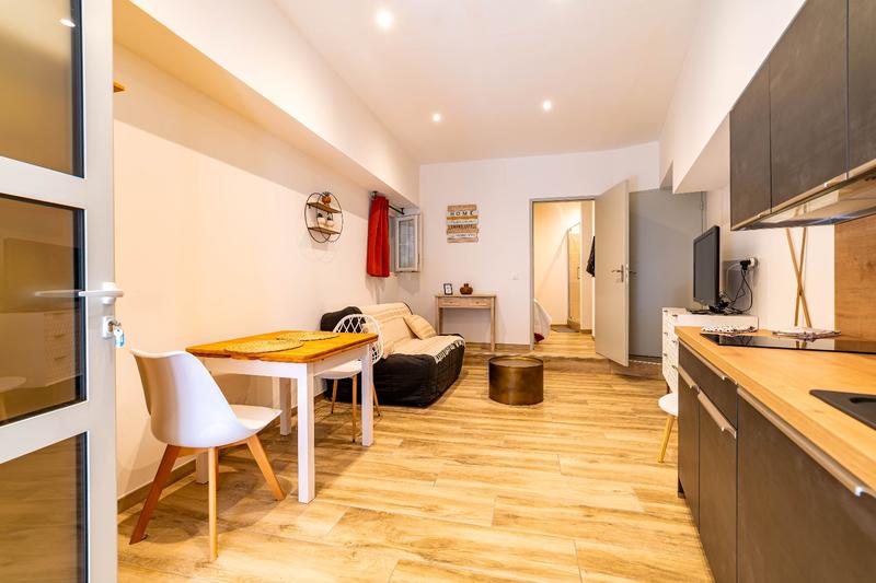 Maison - 274 m² - 10 pièces