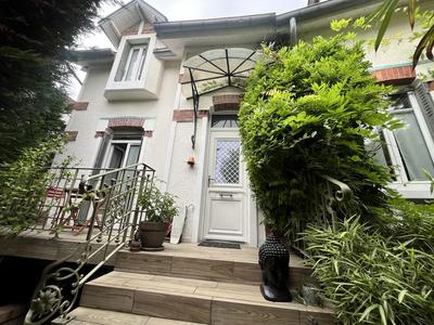 Maison ancienne - 160 m² - 8 pièces