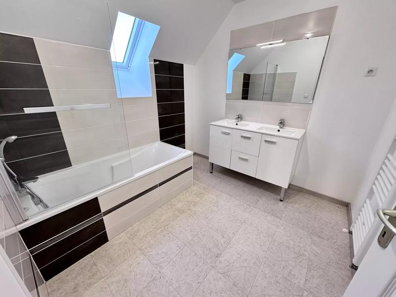 Propriété - 130 m² - 4 pièces