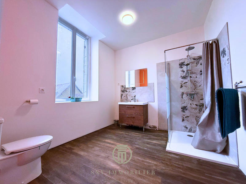 Château - 947 m² - 28 pièces