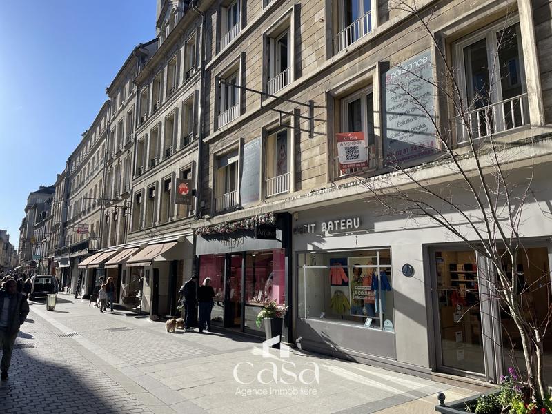 Appartement - 90 m² - 4 pièces