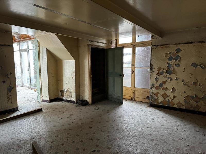 Maison - 352 m² - 15 pièces