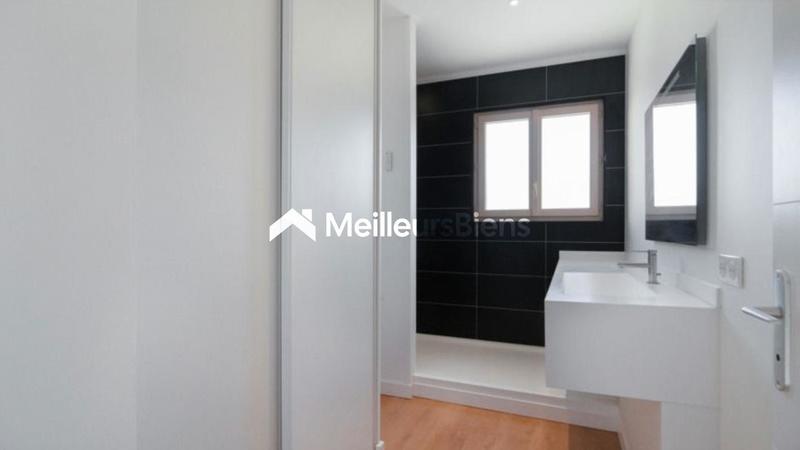 Villa - 172 m² - 7 pièces