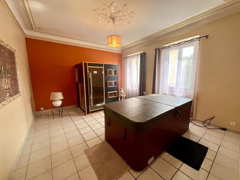 Immeuble - 400 m² - 21 pièces