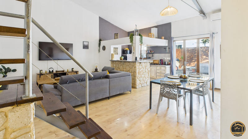 Maison ancienne - 286 m² - 10 pièces