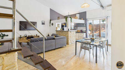 Maison ancienne - 286 m² - 10 pièces