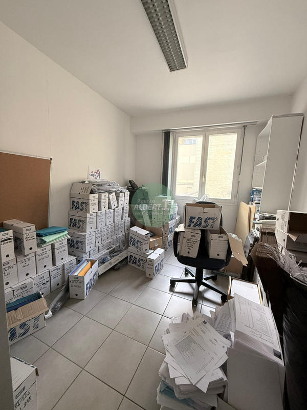 Local d'activités - 98 m²