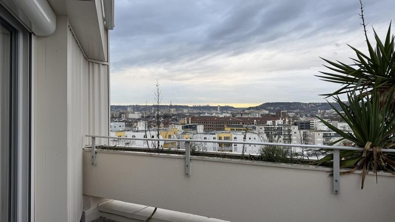Appartement - 85 m² - 4 pièces