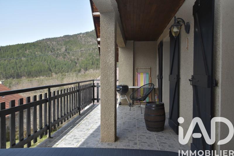 Maison de village - 250 m² - 9 pièces