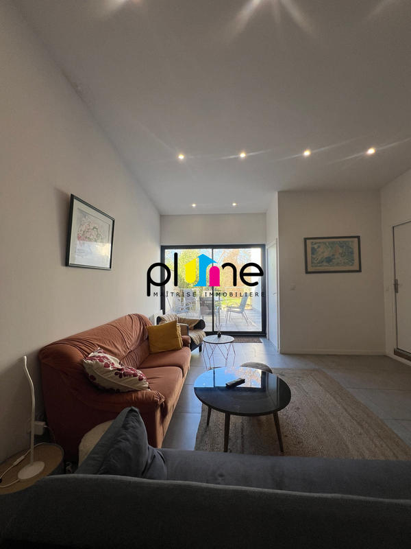 Appartement - 238 m² - 11 pièces