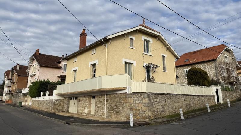 Maison de ville - 150 m² - 8 pièces