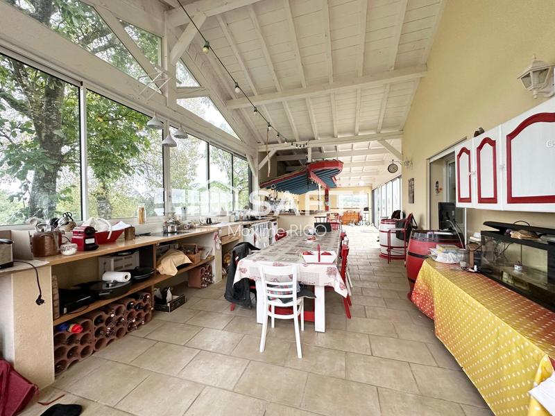 Maison - 285 m² - 4 pièces