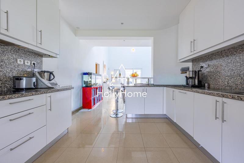 Maison ancienne - 213 m² - 6 pièces